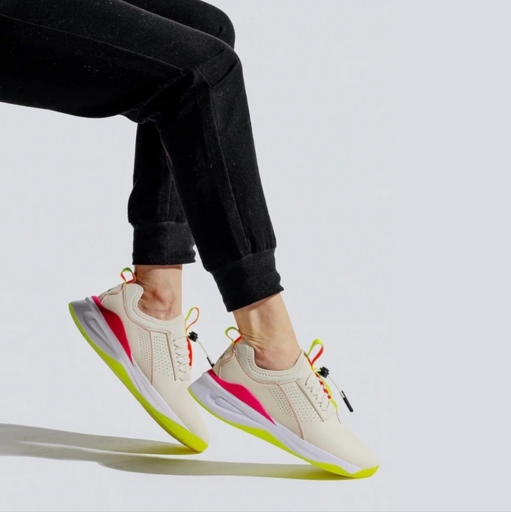 CLOVE Neon Yellow Lemonaid Limited Edition Nursing‎ Sneaker